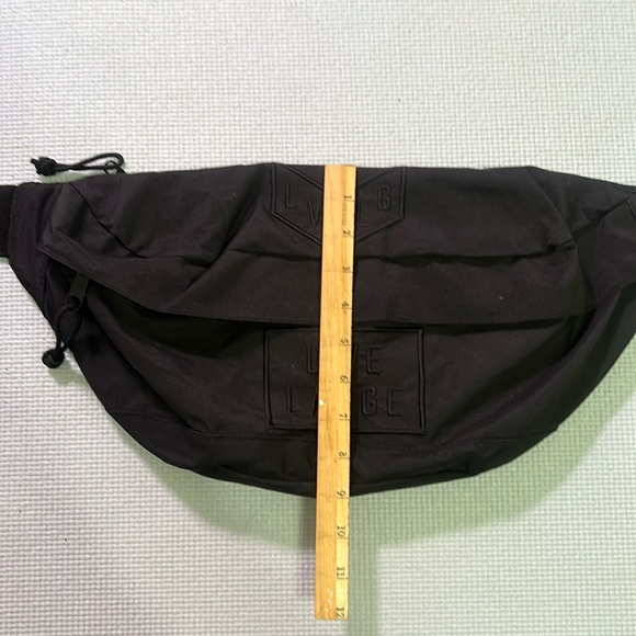 LIVE LARGE (LVLG) CROSSBODY BAG - Picture 7 of 9